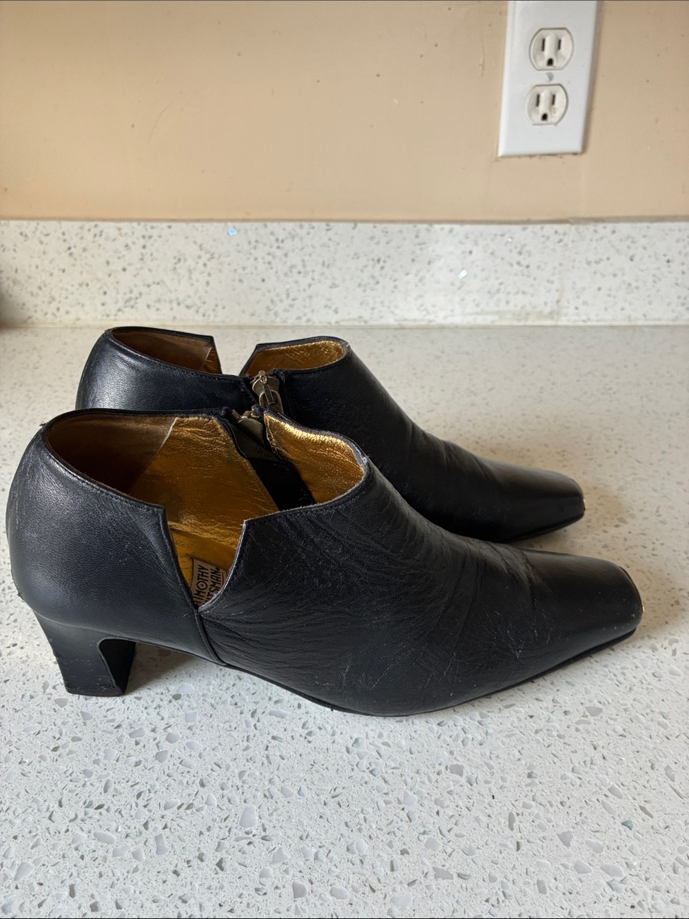 Timothy HITSMAN - Picture 2 of 8
